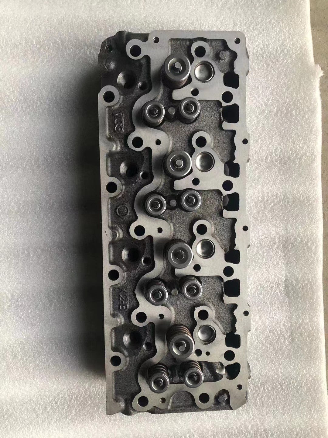 For Hyster H155FT Forklift V3600 Cylinder Head with gasket bolt